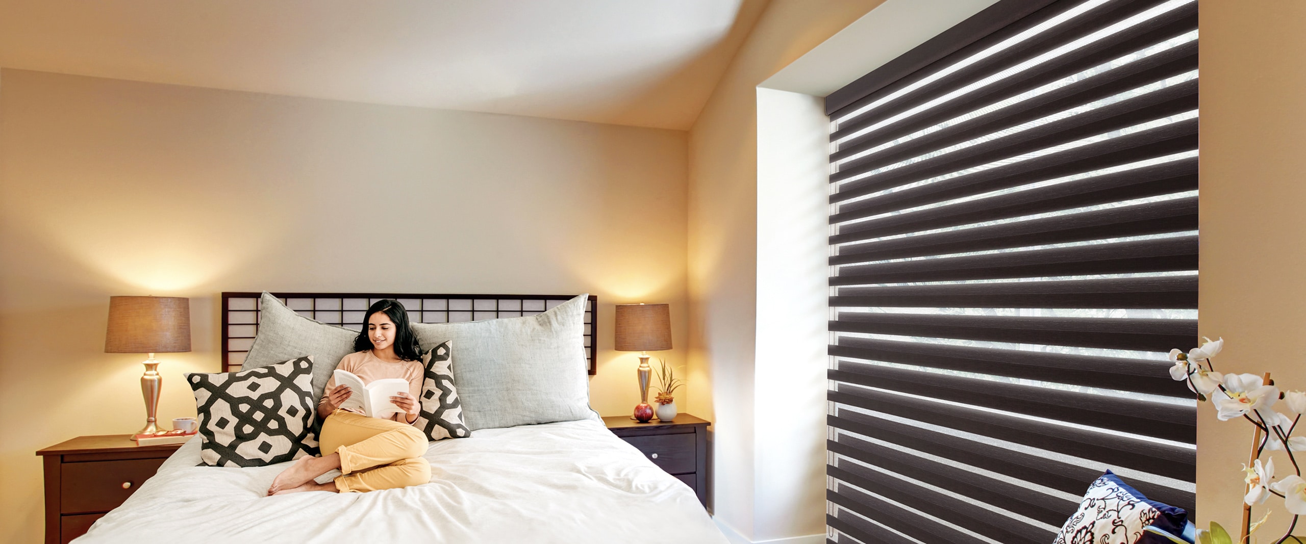 imgi_8_2560-x-1067-HERO-PS-Bedrm_lady