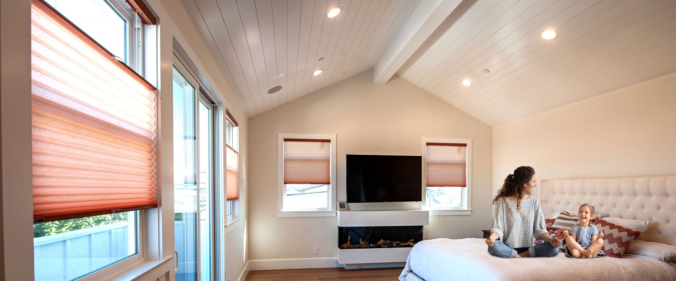 imgi_8_2880x1200-HC-MomDaugher-scaled