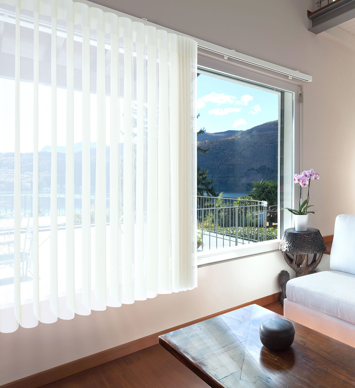 Exquisite Vertical Sheer Shades - Image 3